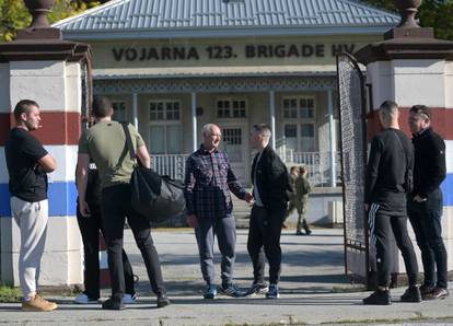 FOTO U Požegu na vojnu obuku stiglo gotovo 300 ročnika: 'Već pet godina ih nije bilo ovoliko!'