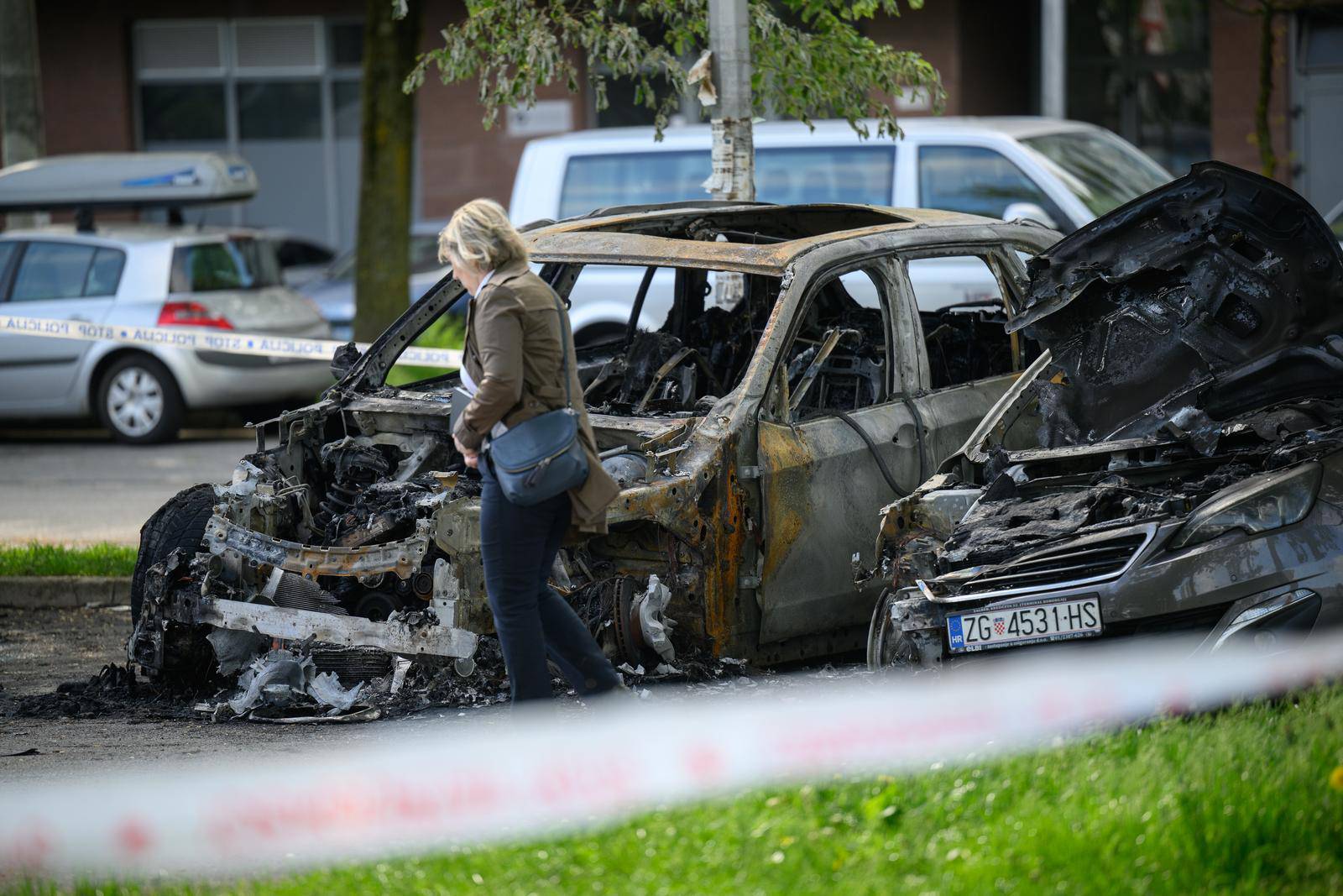 Zagreb: U naselju Ravnice noćas izgorjela dva automobila 