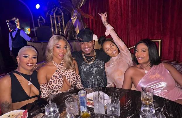 FOTO Glazbenik Ne-Yo šokirao javnost, otkrio da je u vezi s 4 žene: 'Ovo je moja piramida!'