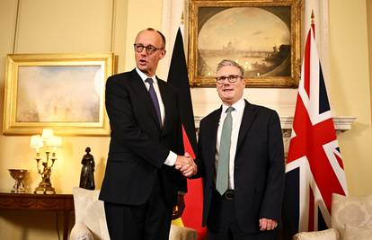 Britanija i Njemačka potpisale su sporazum o prijateljstvu, obrana glavni dio dokumenta