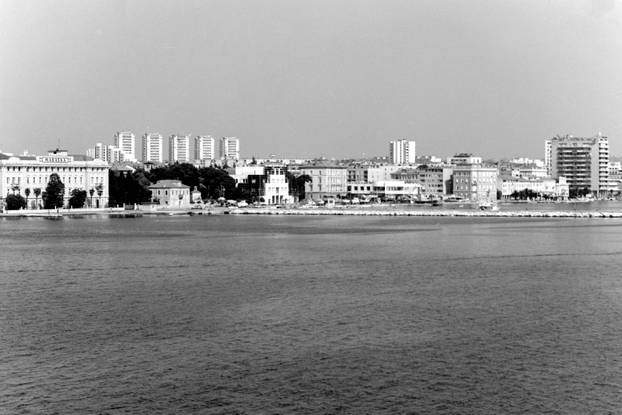 Pogled s trajekta na grad Zadar, 20.6.1994.