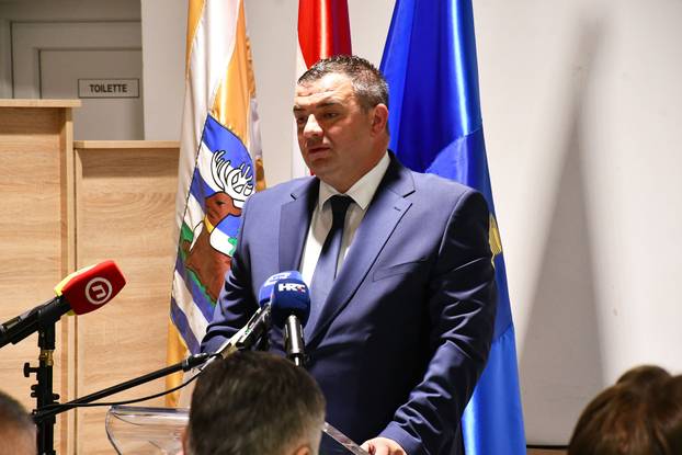 Predsjednik RH Zoran Milanović na obilježavanju Dana Općine Stari Mikanovci