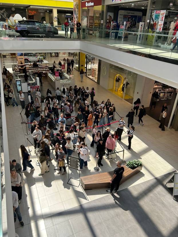 FOTO/VIDEO Sephora u Zagrebu otvorila vrata! Natasha Denona šminkala Zagrepčanke