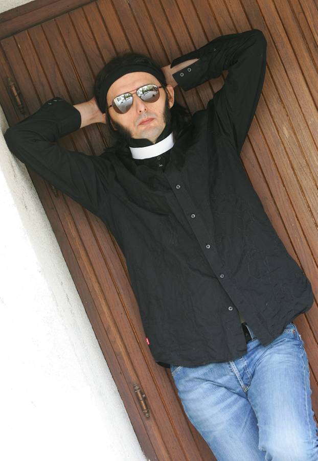 ARHIVA - Goran Bare, legendarni frontman, objavio svoj treći solo album