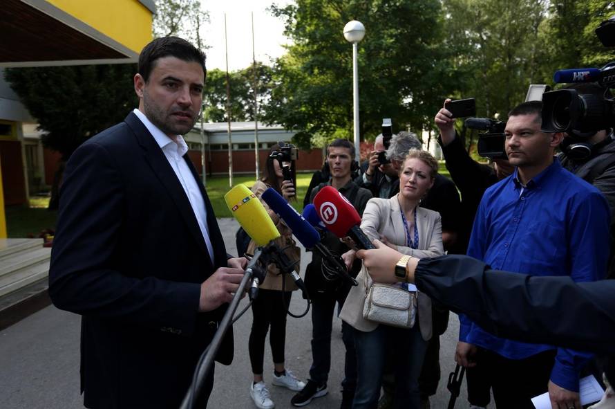 HDZ-u i SDP-u  po 4 mandata: Ovih 12 ljudi ide u Bruxelles!