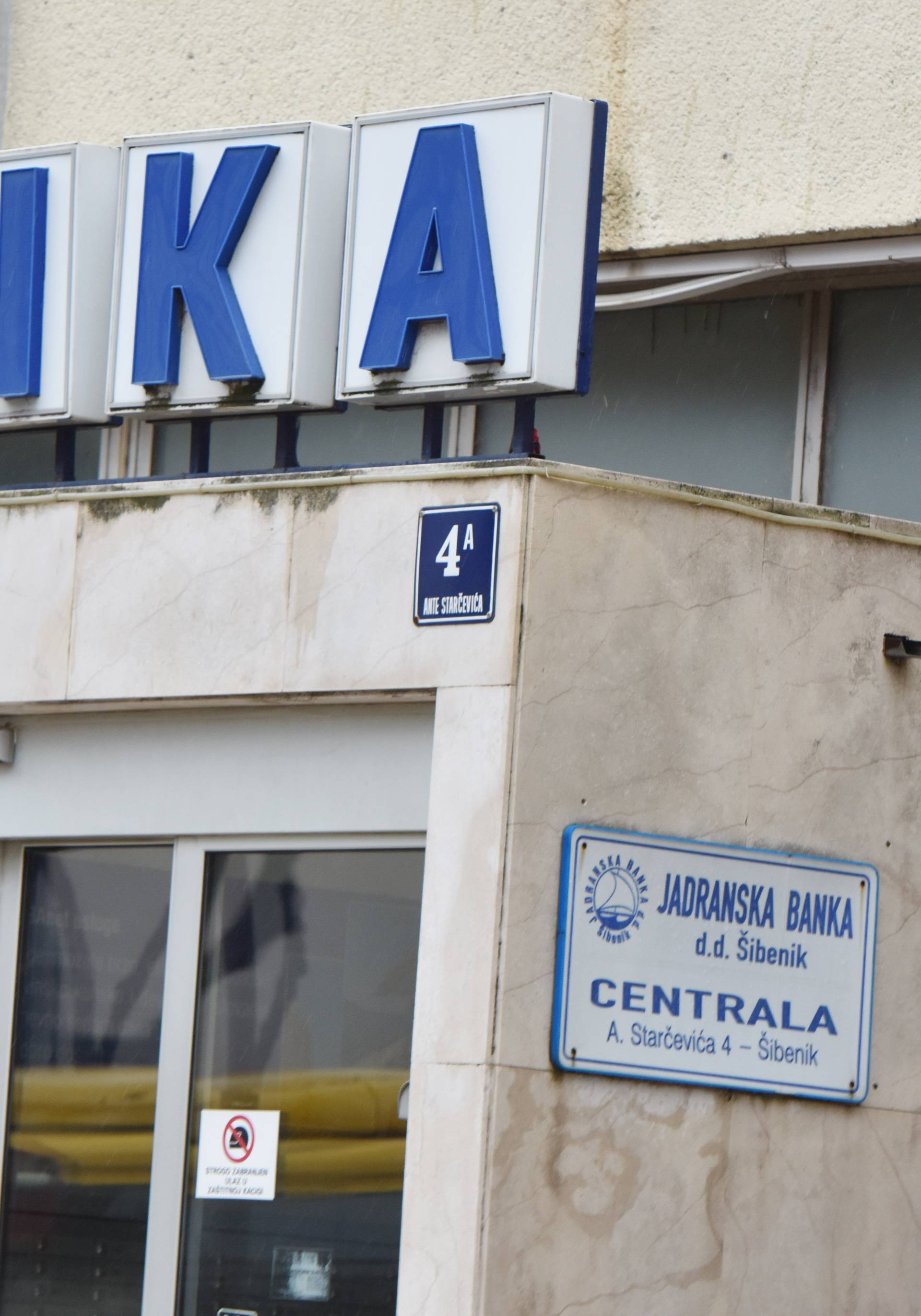 Četvero uhićenih: Jadransku banku oštetili za 42 milijuna kn