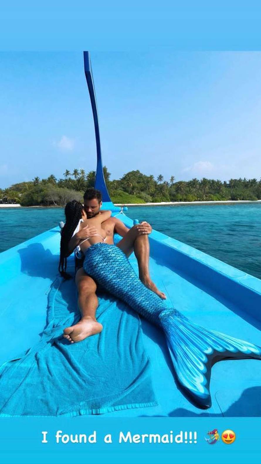 Hauser pokazao svoju sirenu: U moru joj 'klizio' bikini s grudi...