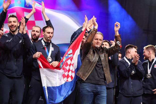 Zagreb: Marko Perković Thompson nastupio na svečanom dočeku hrvatske rukometne reprezentacije