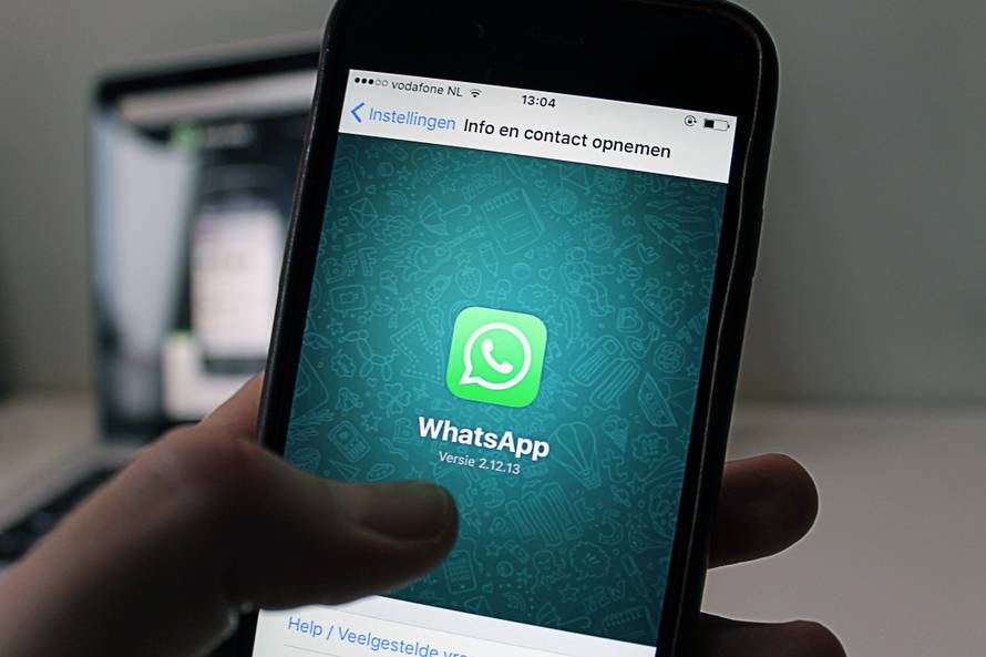 Ni WhatsApp ne zna zašto: Svi se kreću ulijevo osim žene...