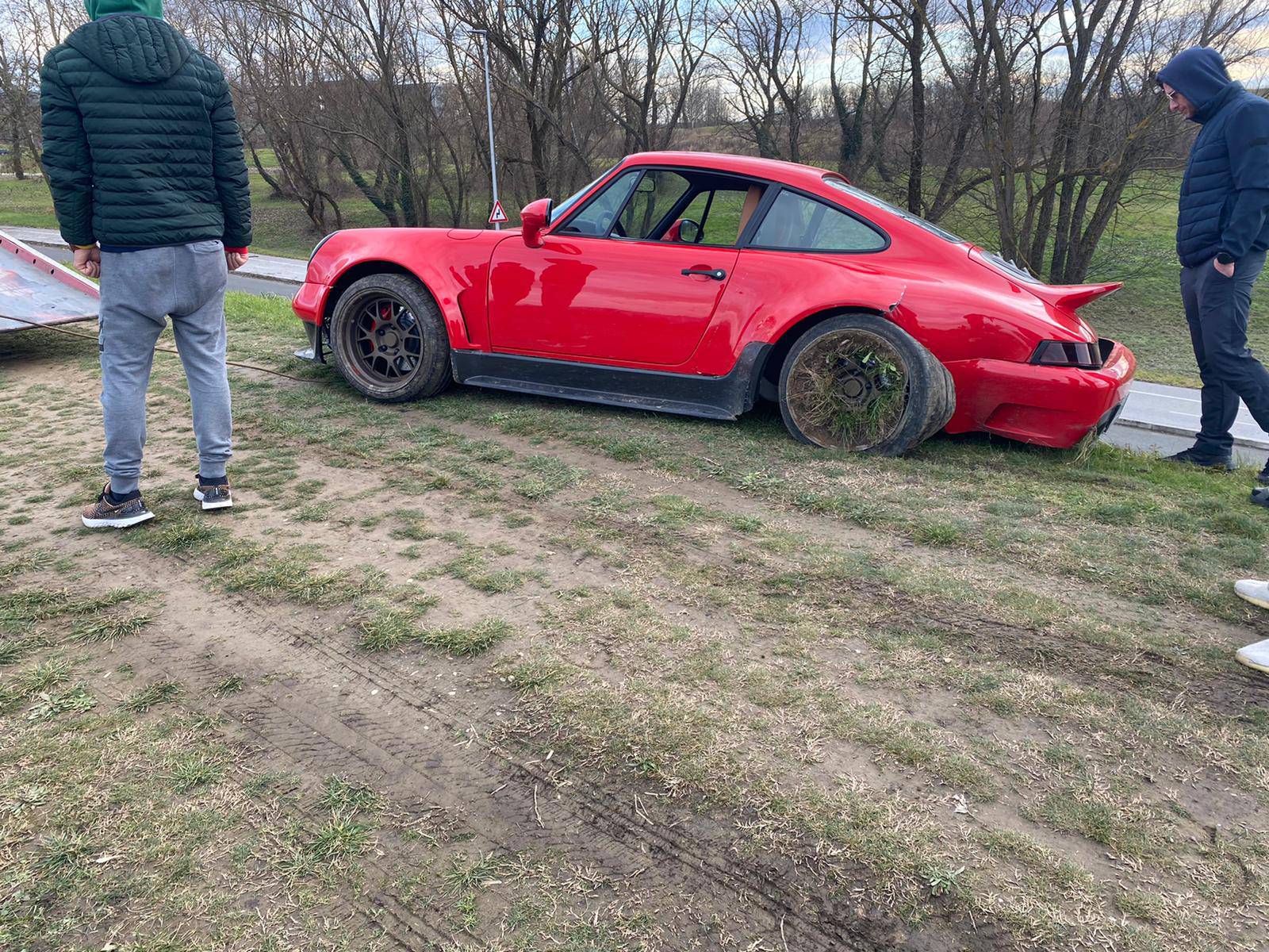 VIDEO Kako mu je to uspjelo? Razbio 'Porsche' od 450.000 €, završio je na savskom nasipu