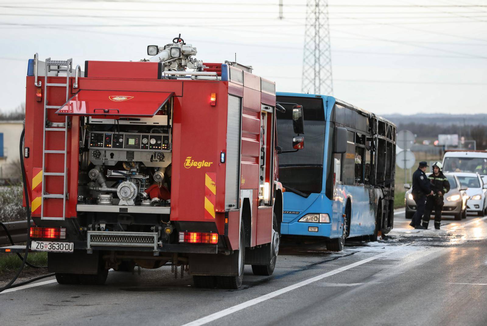 Zapalio se ZET-ov autobus kod Velike Gorice