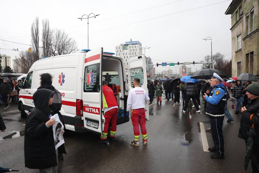 Sarajevo: Treći dan prosvjeda nakon teške tramvajske nesreće, prosvjednici blokirali promet kod SCC-a