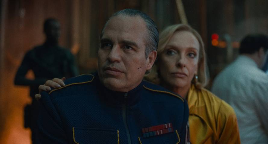 Film ’Mickey 17’ sprda Trumpa, a Pattinsona kloniraju 18 puta. Ipak, nije ispunio očekivanja...