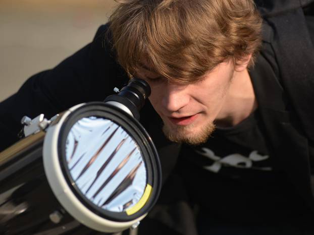 Zagreb: Astronomska udruga Beskraj organizira promatranje pomr?ine Sunca