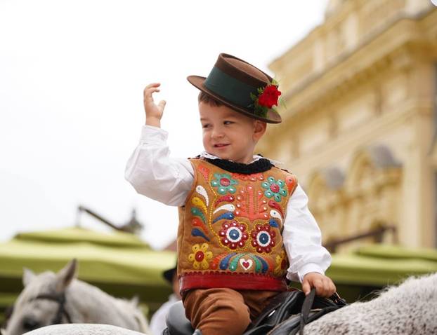 Dječje vinkovačke jeseni: Spoj folklora i slavonskih pjesama