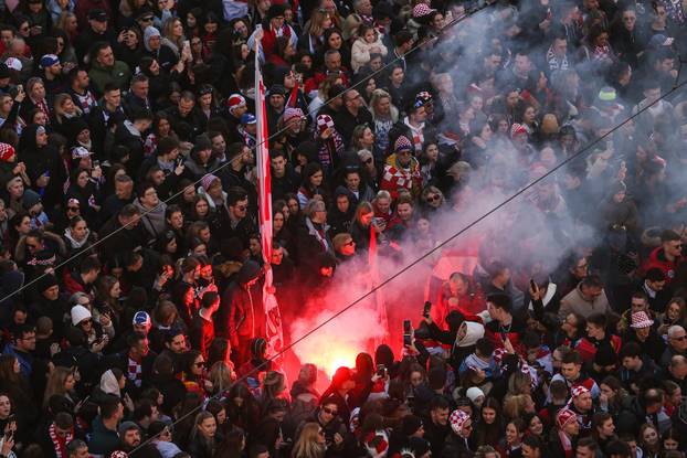 Zagreb: Bakljada na svečanom dočeku hrvatske rukometne reprezentacije