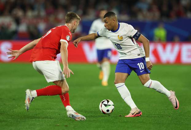 Euro 2024 - Austria v France