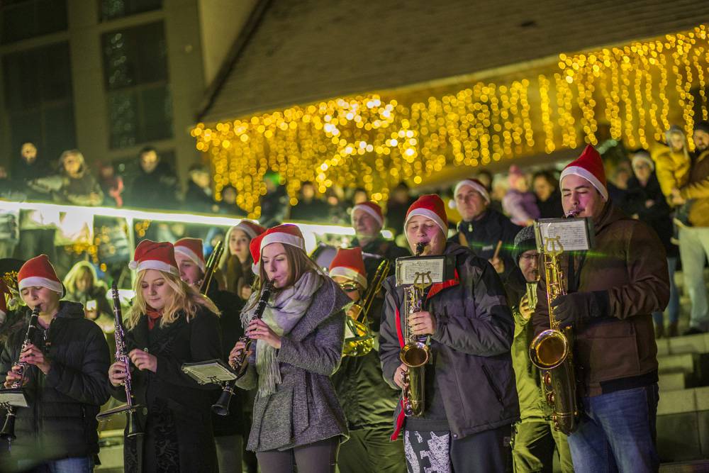 Advent u Slavoniji i Baranji: Bal lipicanaca, virtualne igre...