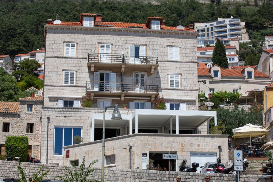 24SATA Dubrovnik: Restoran Ezza Edina Džeke