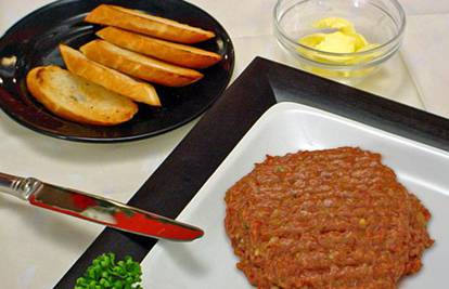 Pogledajte kako napraviti ukusan tatarski biftek