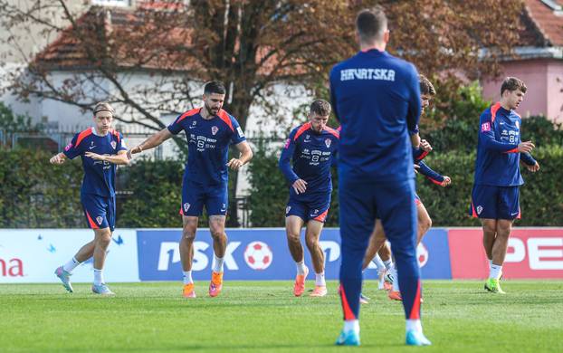Zagreb: Hrvatska nogometna reprezentacija na treningu u Maksimiru