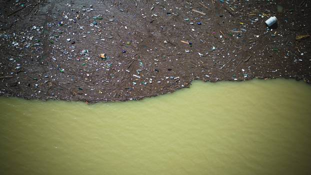 Dolini Neretve prijeti veliko zagađenje, gomila smeća putuje rijekom nakon katastrofe u Jablanici
