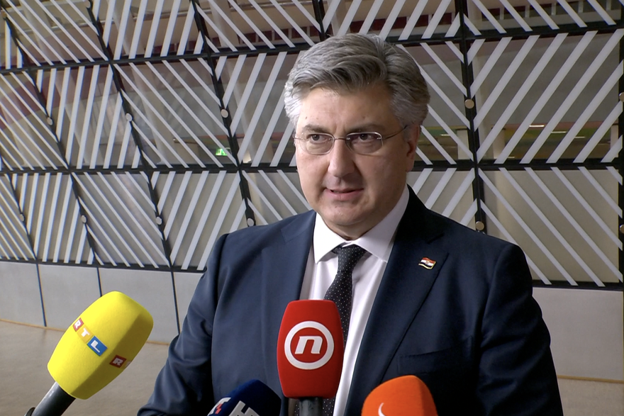 Plenković: Nema trajnog mira bez EU. Radi se na izgradnji tvornice streljiva u RH!