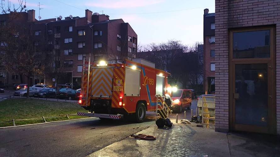Vatrogasci i dalje na požarištu: 'Susjeda je vrištala, u šoku je'
