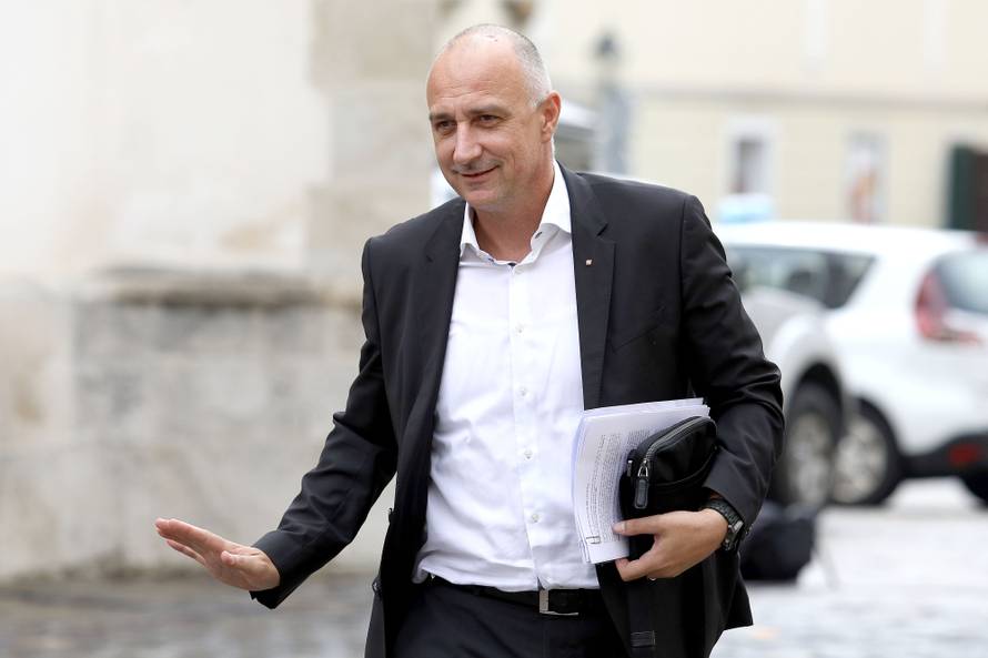 'Afera Hotmail se nije trebala dogoditi, ali neću sad o tome'