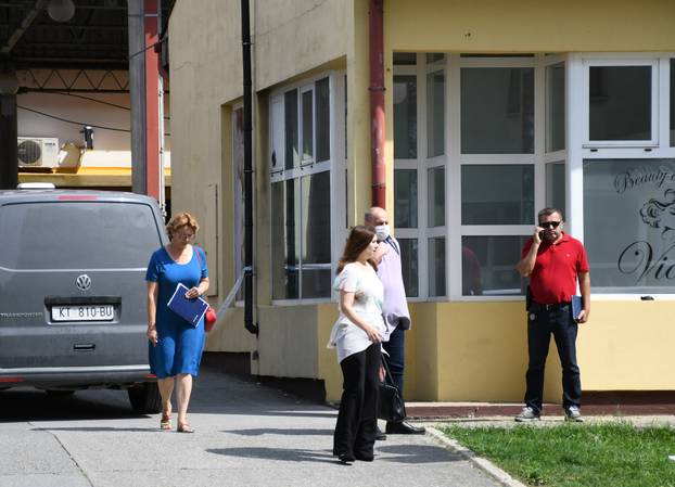 Novska: Muškarac ubio suprugu, a zatim sebe. Očevid je u tijeku