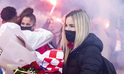 VIDEO Bakljada, baloni i buketi na dočeku taekwondoašica...