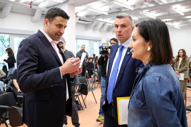 VIDEO Kaos na zagrebačkom fakultetu: Bernardić se svađao s organizatorima debate, Tomašević pobjegao