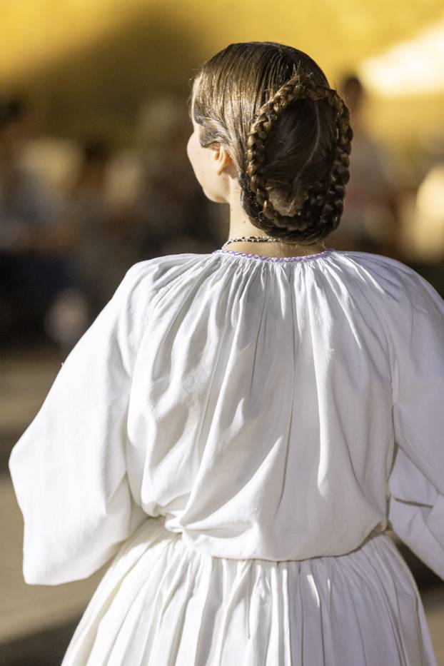 Vinkovci: Etno frizure svijeta na Vinkovačkim jesenima