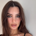 FOTO Ne, ovo nisu tangice! Emily Ratajkowski potpuno je gola, a vide joj se i grudi...