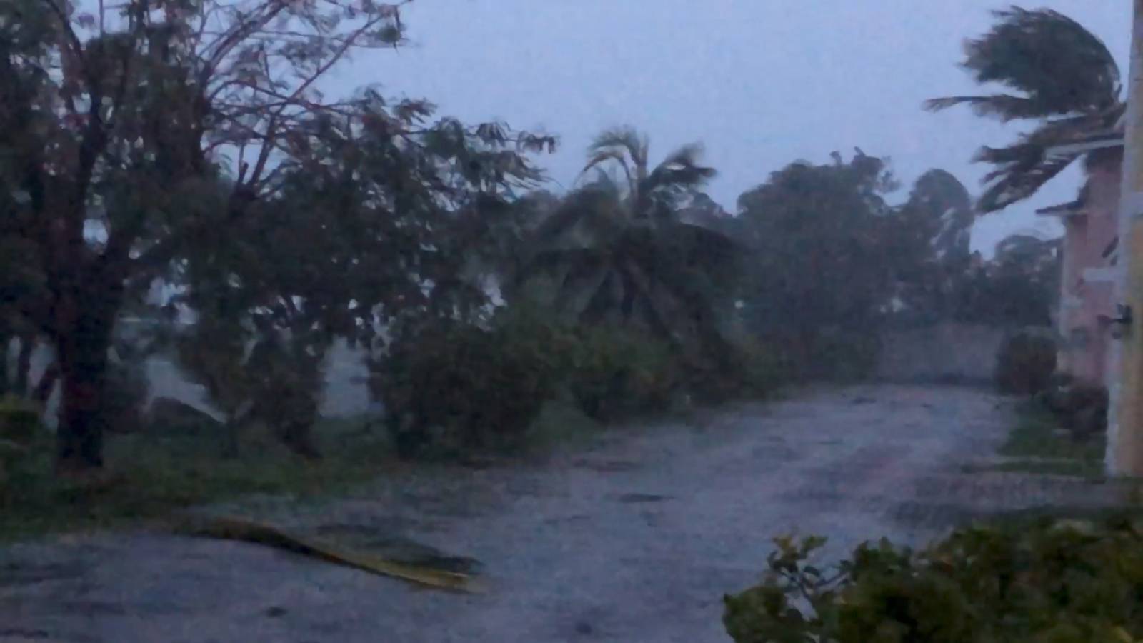 Strong winds batter Oceanhill Boulevard in Freeport