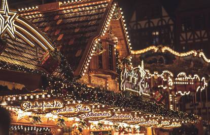 Vraća se slavni božićni sajam u Strasbourgu, uz mjere opreza