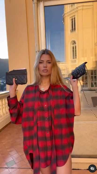 Ruska influencerica prerezala je Chanel torbicu u znak prosvjeda pa je onda kupila novu: 'Pa-pa'