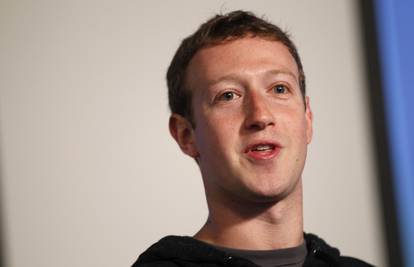 Zuckerberg demantirao da u Facebooku rade svoj mobitel