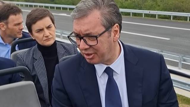 Video koji morate pogledati... Vučić i Brnabić o direktoru za ceste: 'Kakav bre Merkur?!'