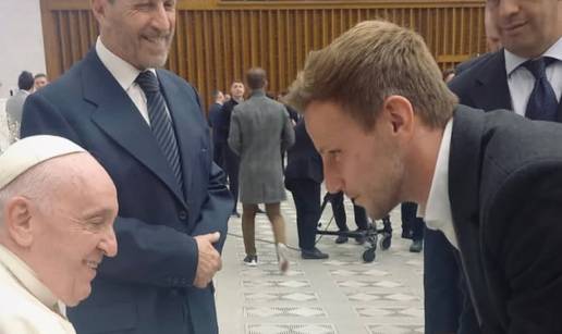VIDEO Rakitić s Poljuda poslao poruku podrške papi Franji
