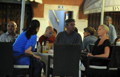 Kukoč u društvu prijatelja i obitelji pio kavu u Splitu