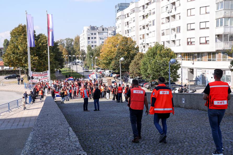 Zagreb: Prosvjed djelatnika zavoda za Hitnu medicinu