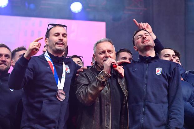 Zagreb: Marko Perković Thompson nastupio na svečanom dočeku hrvatske rukometne reprezentacije