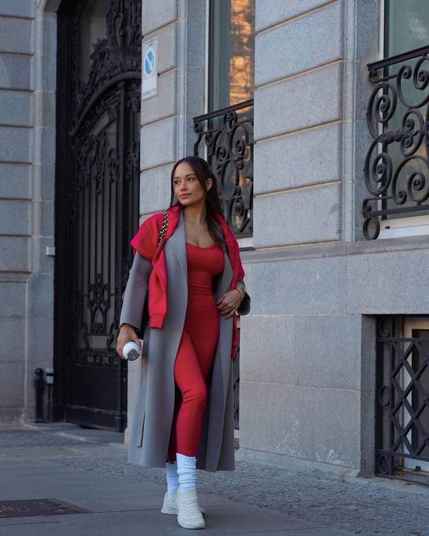 FOTO Bivša konobarica se zbog Benzeme preobratila na islam, rodila mu i dijete. Prekinuli su