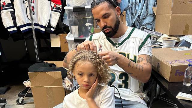 Drake predstavio omot albuma 'For All the Dogs' koji je nacrtao njegov petogodišnji sin Adonis