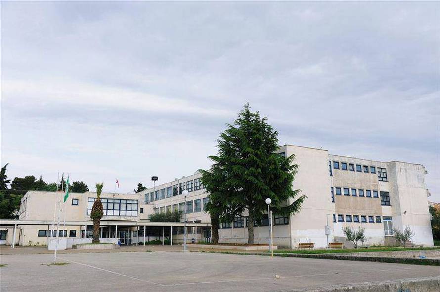 Kazneno prijavili mladića (15): Žigosao je djevojčici slovo 'U'