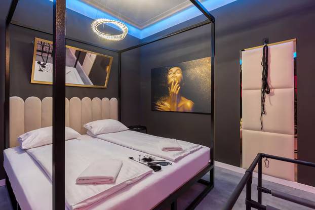 FOTO BDSM stan u Poljskoj je za ljubitelje grube akcije pravi raj!