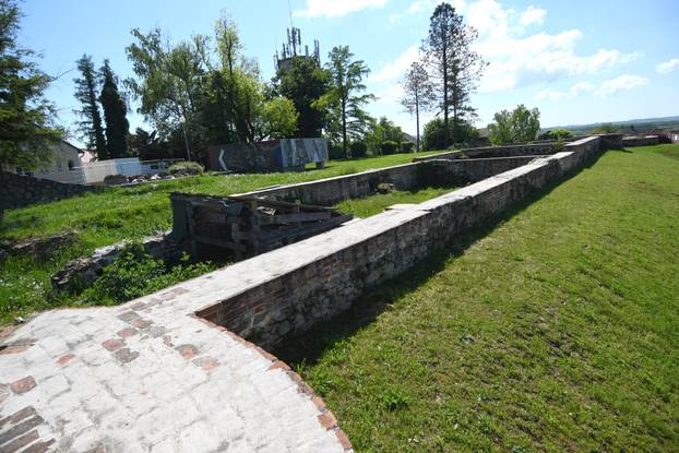 Veliko otkriće u Čazmi, ispod Gradskog muzeja nađeni ostaci biskupske utvrde iz 13. stoljeća