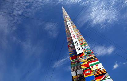 Napravili najviši toranj na svijetu od lego kockica
