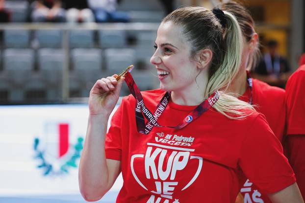 FOTO Sinjanka se posvađala s hrvatskim savezom. Sad briljira za Crnogorke: Nikog neću moliti